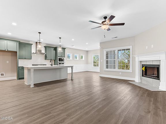 4th image of 310 Air View Dr #6