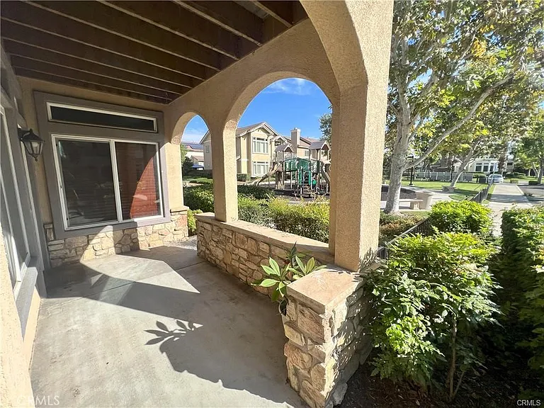 4996 Arborwood Ln — Photo 32