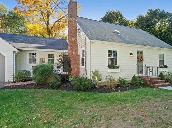 45 Elm St, Weymouth, MA 02190
