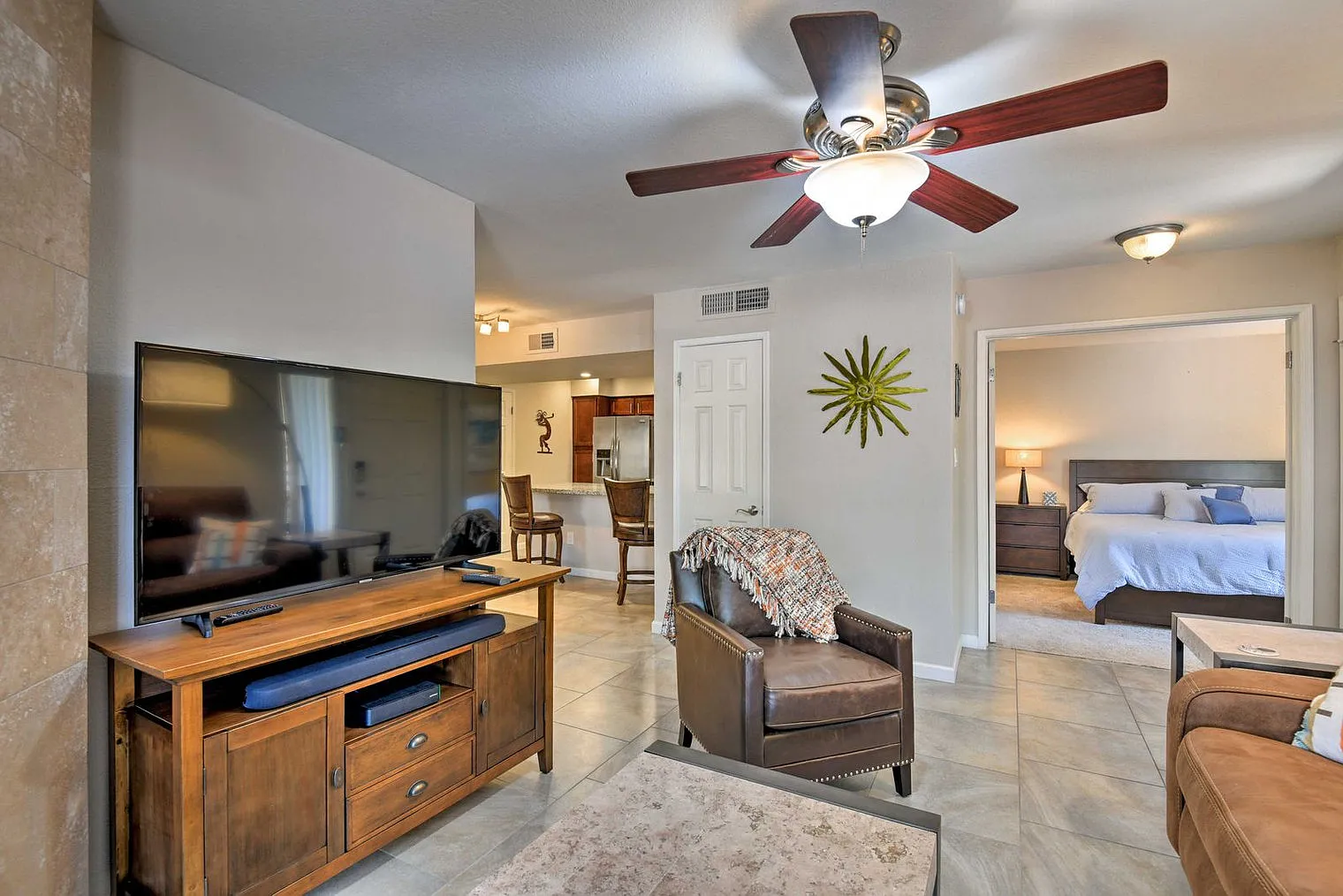 2 bed, 2.0 bath, 1044 sqft, $2,870 — Photo 3