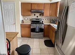 95 Garfield Rd, Parsippany, NJ 07054