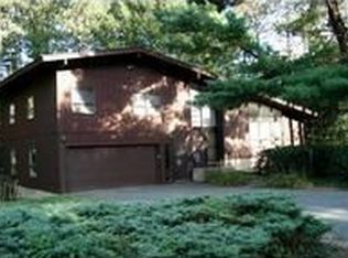 52 Chapel Rd, Amherst, MA 01002