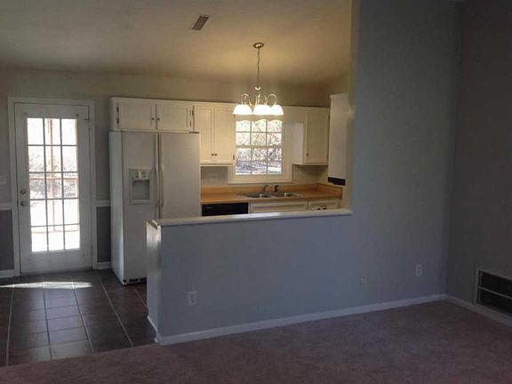 5th image of 1223 Martha Dr