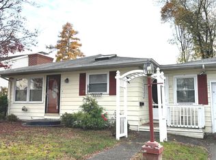 21 Orchard Ln, Waterbury, CT 06705