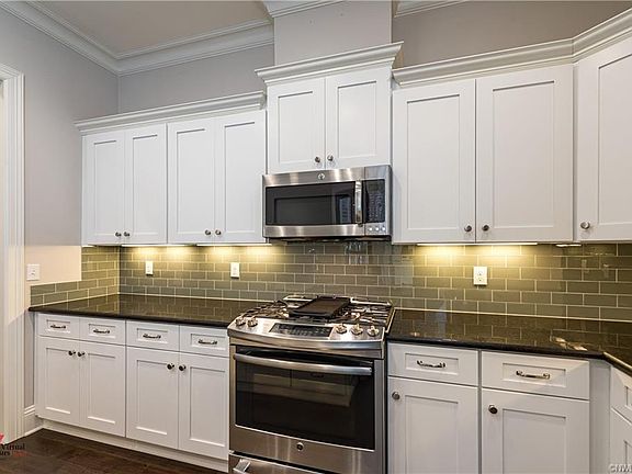 5th image of 1926 Chestnut Park Ln