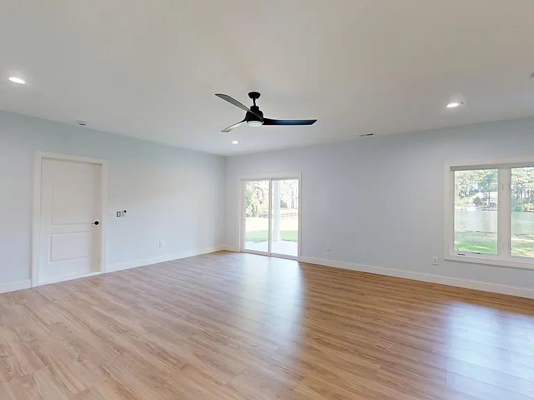 110 Josephs Point — Photo 35