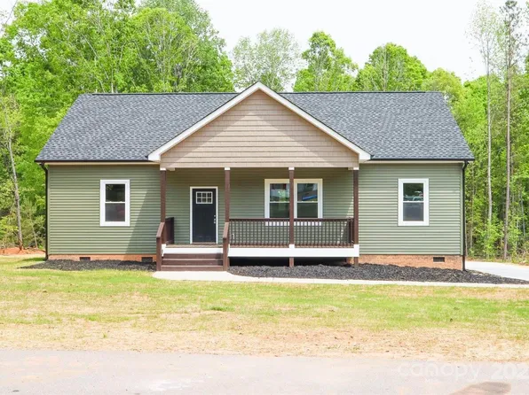 160 Castle Ct, Kings Mountain, NC 28086