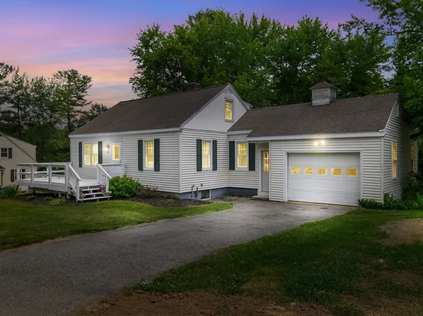 92 Chapel St, Holden, MA 01520