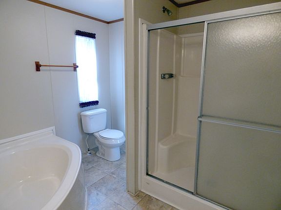 4th image of 404 Loggerhead Ct