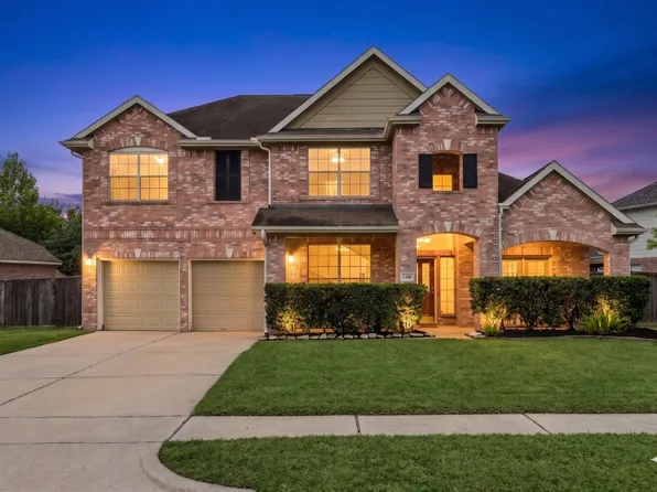 1330 Summer Terrace Dr, Sugar Land, TX 77479