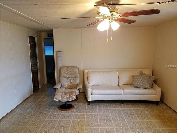 3rd image of 5969 Foxhollow Dr
