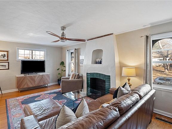 3rd image of 7222 Walnut St