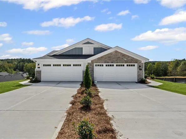 15 Village Dr, Dawsonville, GA 30534