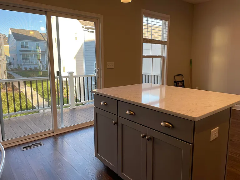 140 Hamilton Ave NW — Photo 2