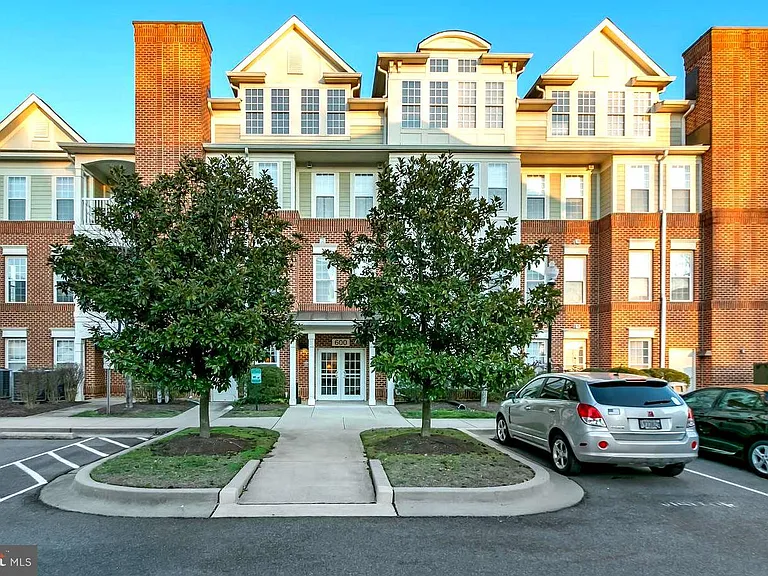 600 Edelen Station Pl #7301 — Photo 1