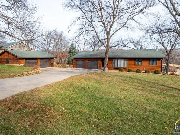 6156 Crescent Rim Dr, Ozawkie, KS 66070