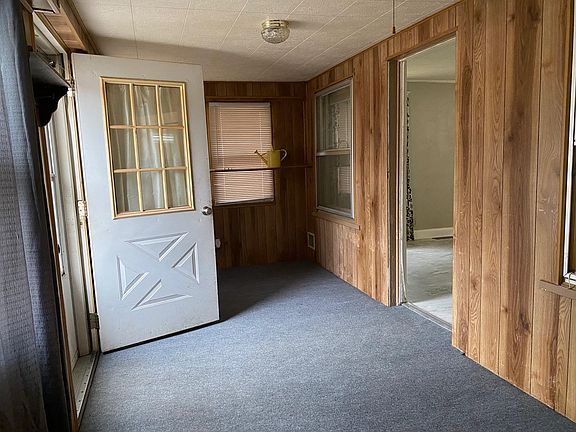 3rd image of 414 N Eubank Ave