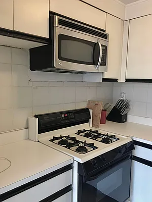 Rented by Compass | media 22