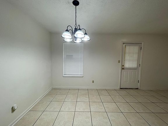 3rd image of 8464 Southern Park Dr