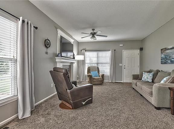 4th image of 4209 N 122nd Ter