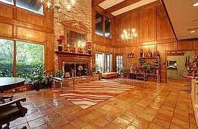 4th image of 3726 Red Oak Ct