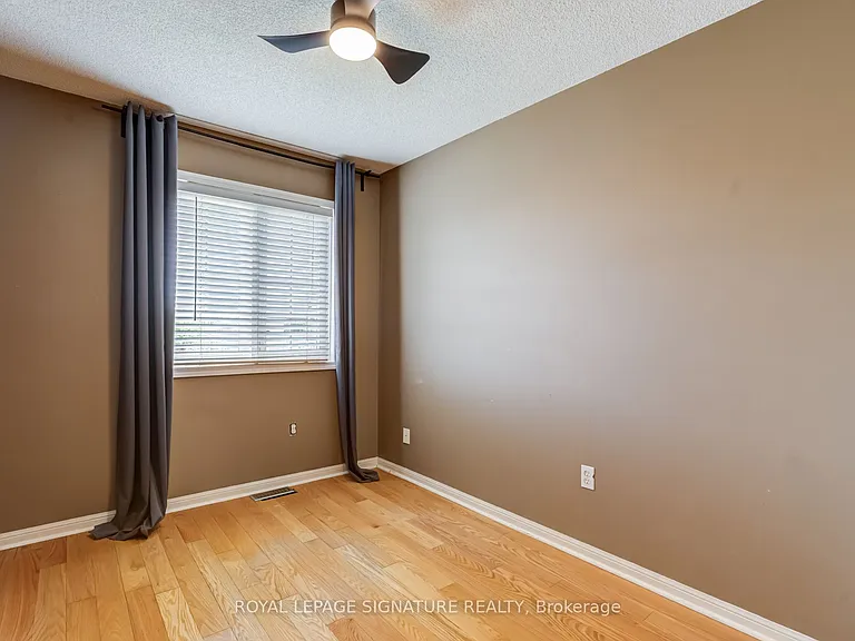 250 Richvale Dr S #3 — Photo 32