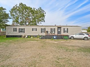 151 Overland Trl, Azle, TX 76020