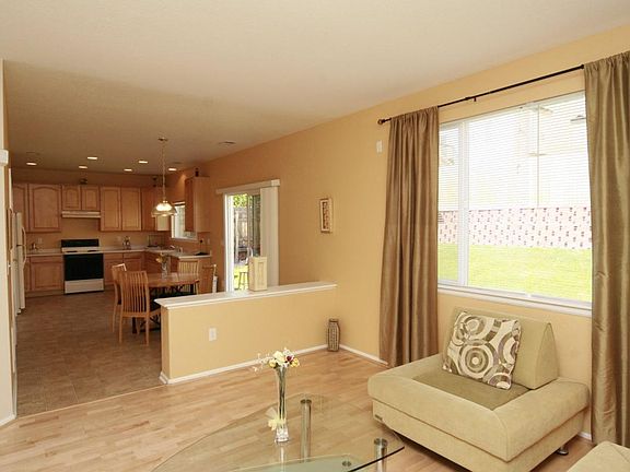 Living/Kitchen