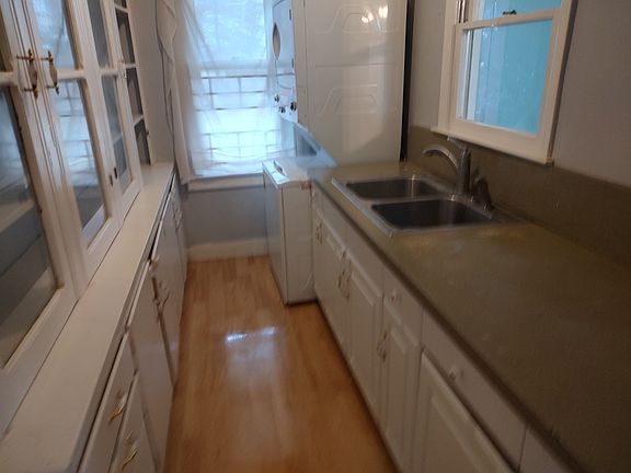 5th image of 117 Winthrop St Floor 2