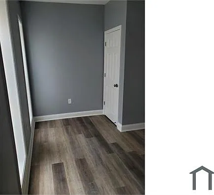 2101 McHenry St — Photo 2