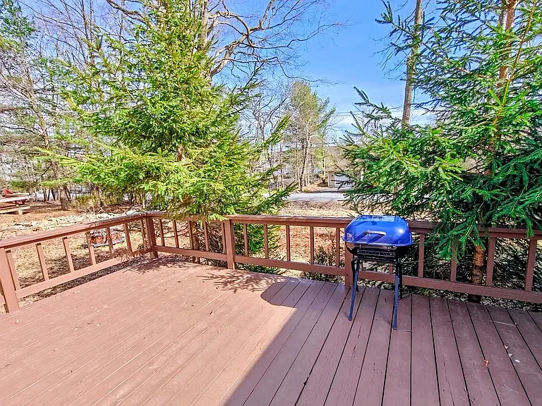 2104 Vacation Ln — Photo 11