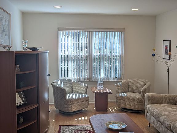 3rd image of 89 Maple Drive