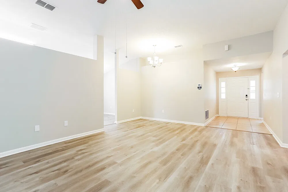4 bed, 2.0 bath, 1763 sqft, $2,870 — Photo 4