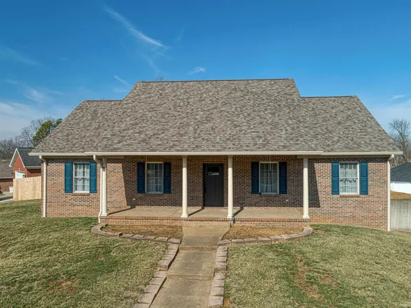 7500 Saint Jordan Cir, Newburgh, IN 47630