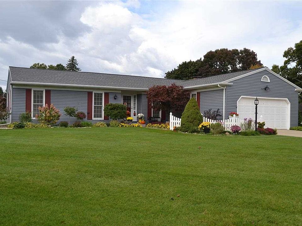 1st image of 56745 Meadowood Dr
