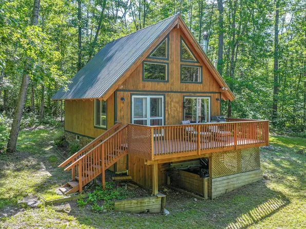 21 Bradley Pond Road, Lovell, ME 04051
