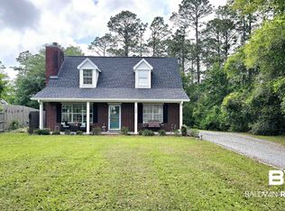 9399 Woodland Dr, Elberta, AL 36530