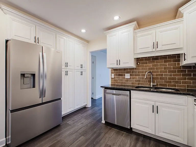 3413 Rainview Cir — Photo 16