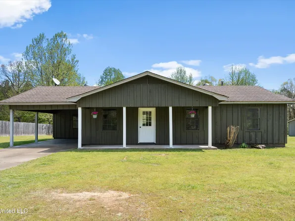 111 Barber Rd, Potts Camp, MS 38659