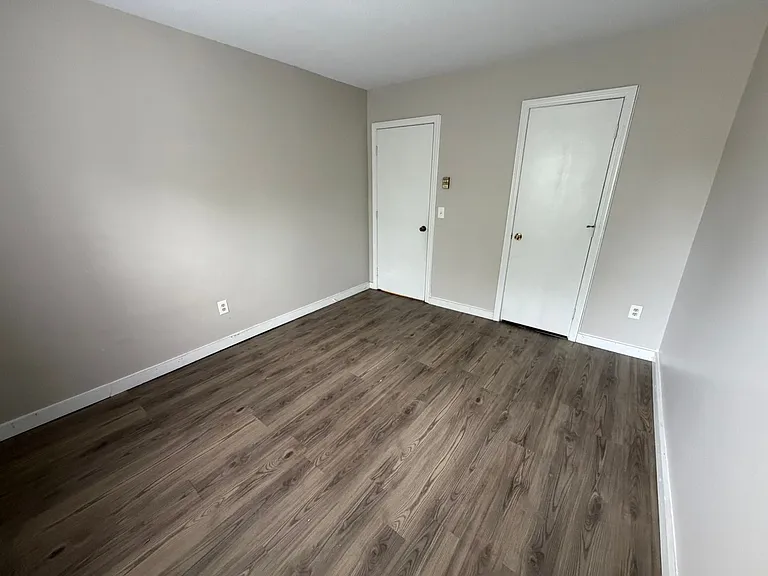 828 Chicopee St — Photo 14