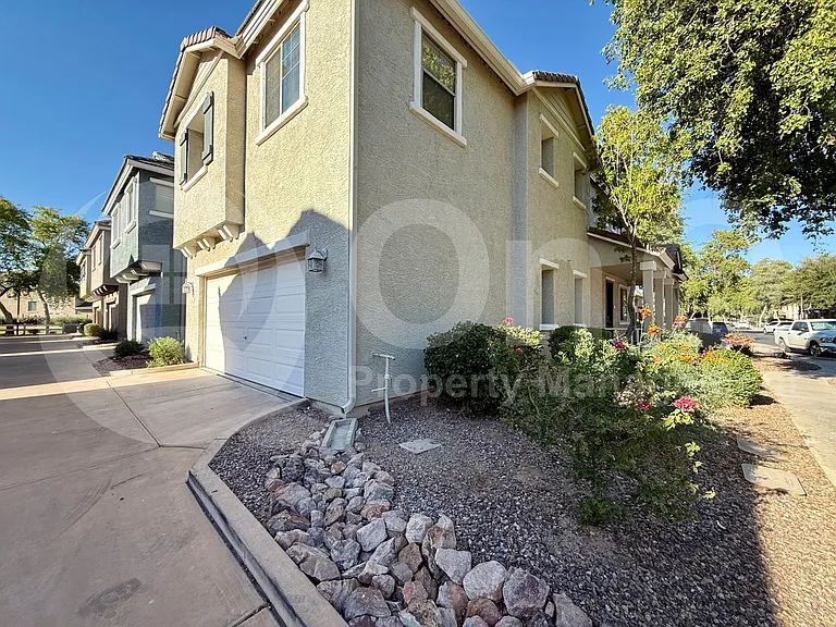 3834 E Santa Fe Ln — Photo 25