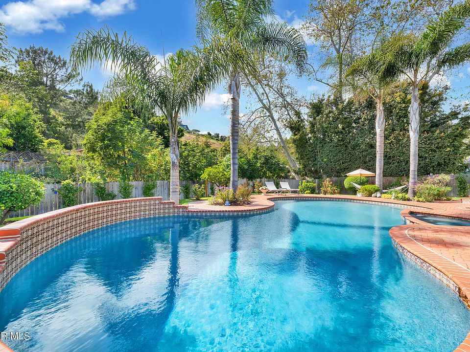 1st image of 5861 Bonsall Dr