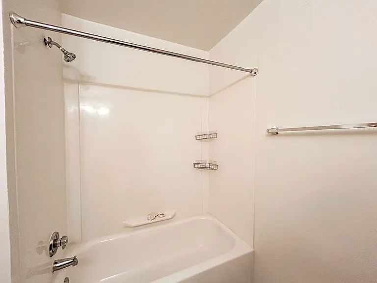 2712 Pillsbury Ave S — Photo 12