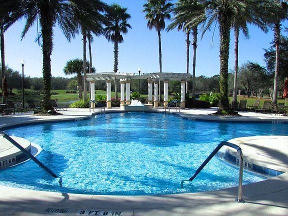 there are 14 indoor / and outdoor pools in the community