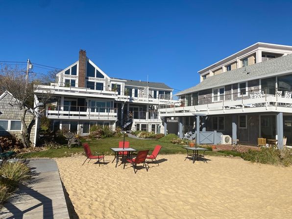 495 Commercial St #11