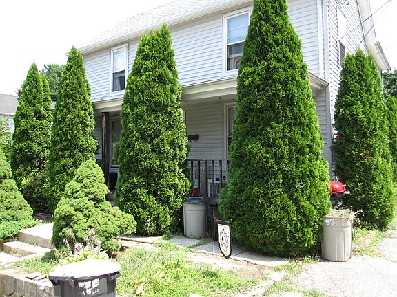 VINYL SIDED, BSMT, LEVEL LOT