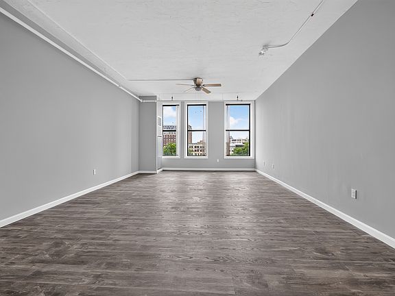 3rd image of 44 Front St #604
