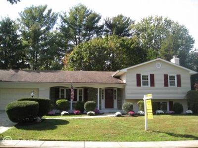 9911 Vale Rd, Vienna, VA, 22181