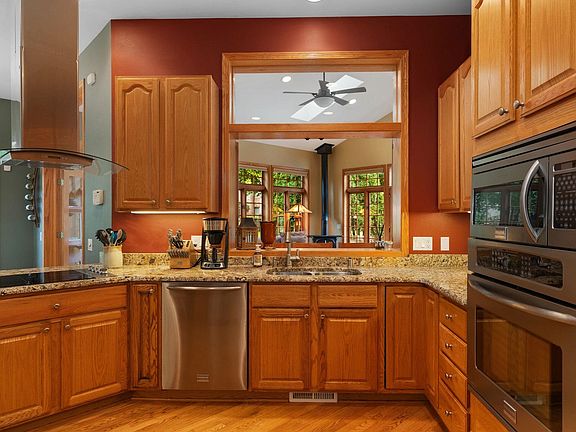 5th image of 10 Vienna Cir