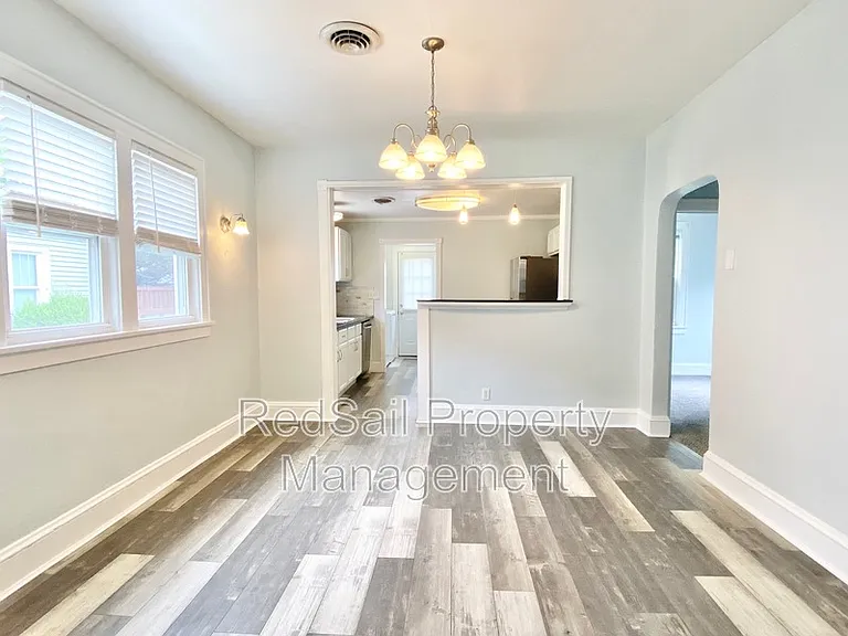 221 Cherry Ave — Photo 8